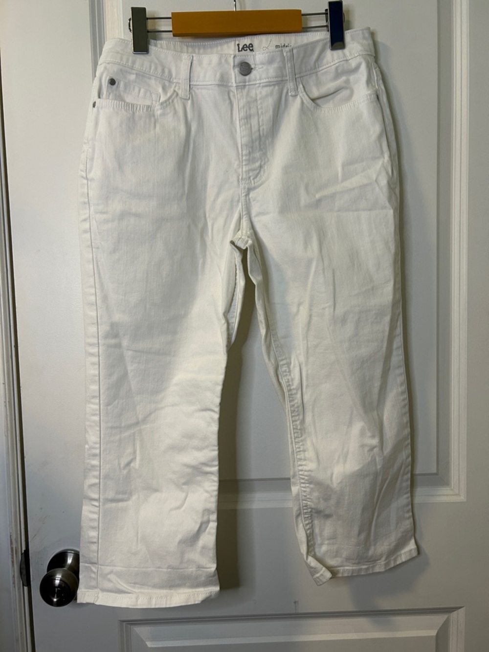 124. Lee White Women's Cropped Straight-Leg Jeans